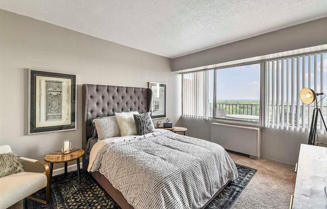 Beautiful Window Blinds at CityView on Meridian, Indianapolis, IN