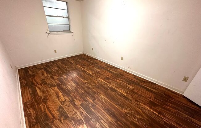 1 bed, 1 bath, 600 sqft, $700