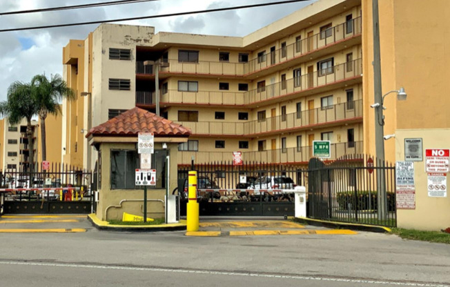 9915 w ockeechobee