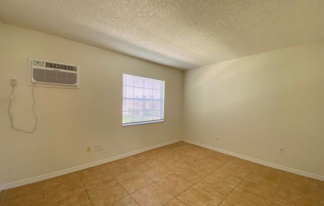 1 bed, 1 bath, $1,150, Unit P1: Piazza Park #5234