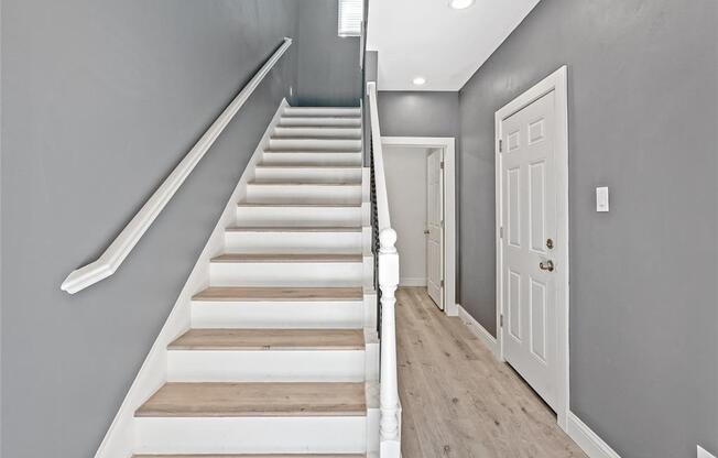 2116 BIDWELL DR