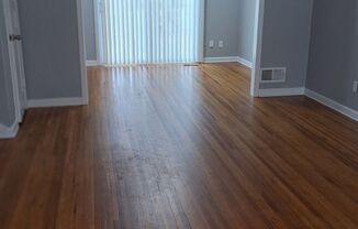 2 beds, 1.5 baths, 864 sqft, $1,290, Unit 5417 Plaza Lane