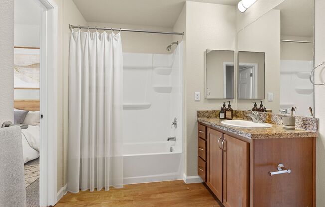 3 beds, 2 baths, 1,263 sqft, $1,930, Unit 243