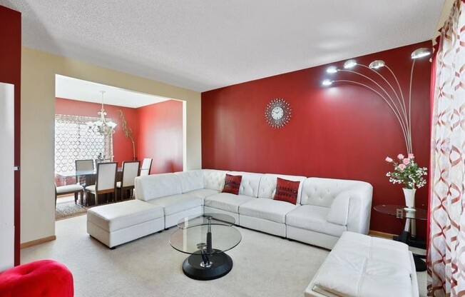 2142 GROVELAND WAY