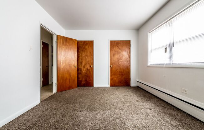 5015 W Jackson
