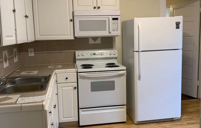 1 bed, 1 bath, $850