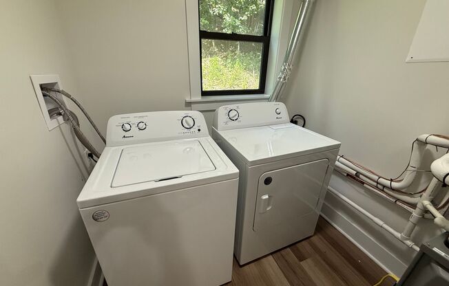 2 beds, 1 bath, 750 sqft, $2,139, Unit 5645 Hobart Street #2