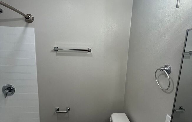 Studio, 1 bath, $1,495, Unit E