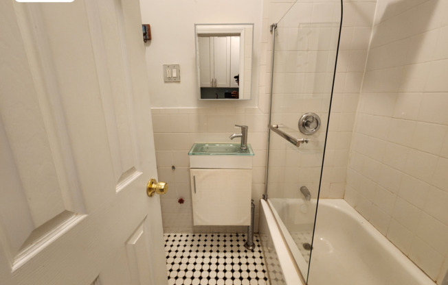 Studio, 1 bath, $1,580, Unit A1