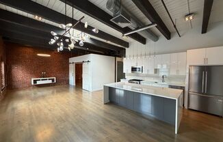 Prime Fort Point 1BR Condo – Steps from Seaport & South Boston w/ Garage Parking