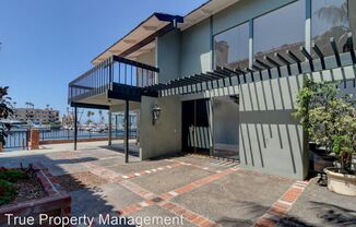 17057 Edgewater
