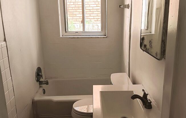 Studio, 1 bath, 450 sqft, $825, Unit 5210-1