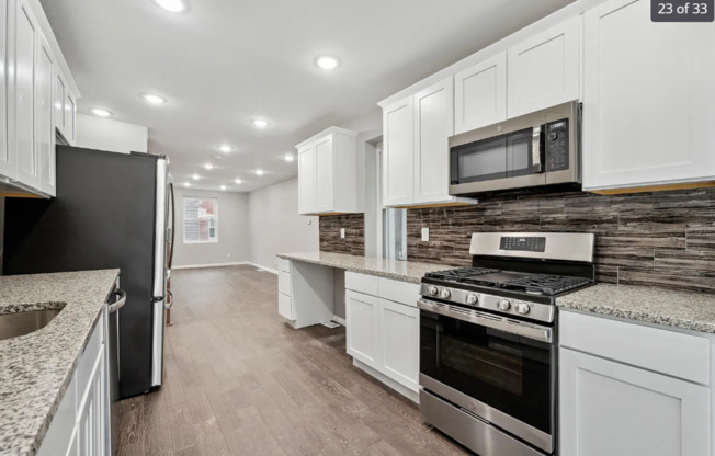 Point Breeze New Luxury Home, Amazing! (optional 3rd Bedroom/ finished basement)