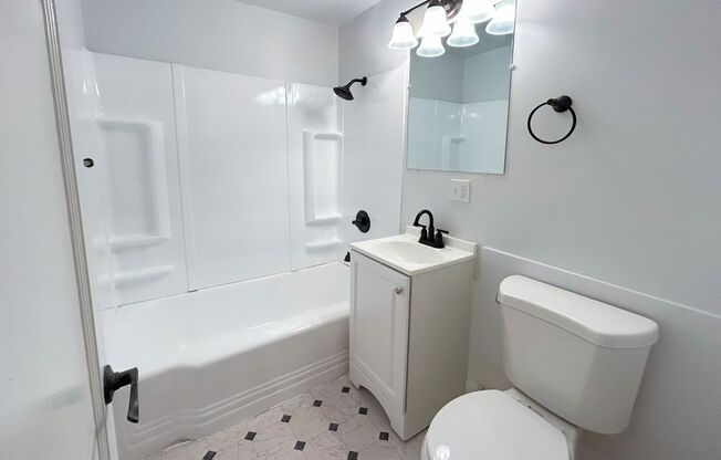 1 bed, 1 bath, 780 sqft, $1,895, Unit Halmark 307