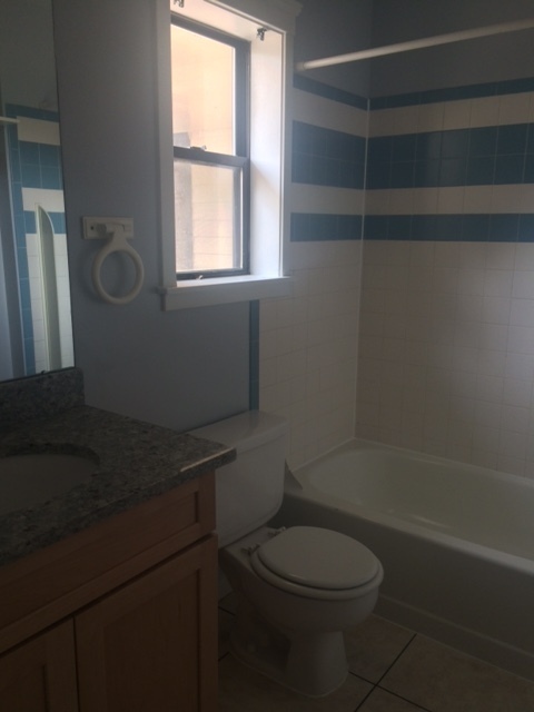 2 beds, 1 bath, 836 sqft, $2,700, Unit 7