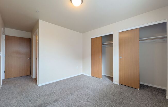 2 beds, 2 baths, 994 sqft, $1,475, Unit E101