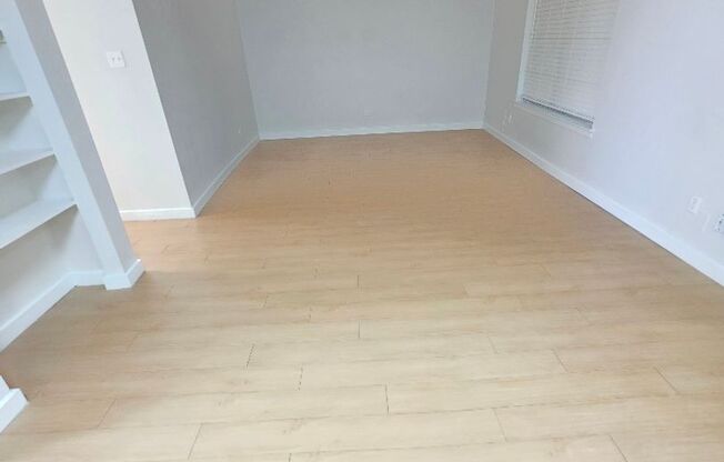 2 beds, 1 bath, 900 sqft, $1,045, Unit ELP2202-335