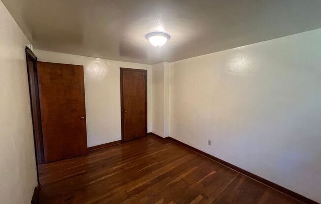 2 beds, 1 bath, $925, Unit 81 N. Sprague Avenue