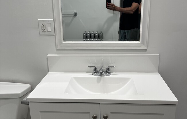 4 beds, 1 bath, $3,750, Unit 5