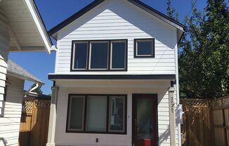 Custom Kenton Townhouse (Short Term)