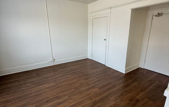 2913 S. Flower Street