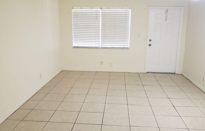 Studio, 1 bath, 403 sqft, $1,300, Unit 978 #20