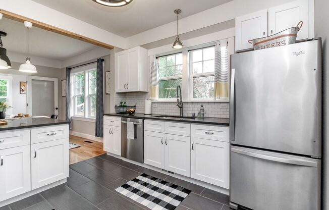 3 beds, 1.5 baths, $3,200