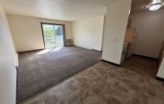 2 beds, 1 bath, $1,350, Unit 5