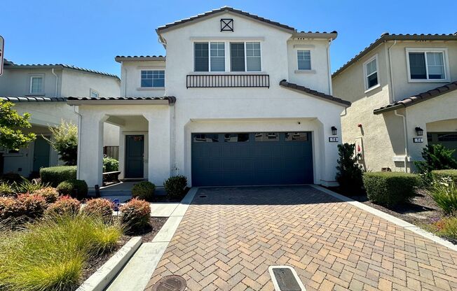 Luxurious 3 Bedroom 2.5 Bath in Hayward