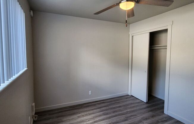 2 beds, 1 bath, 800 sqft, $1,295, Unit #40