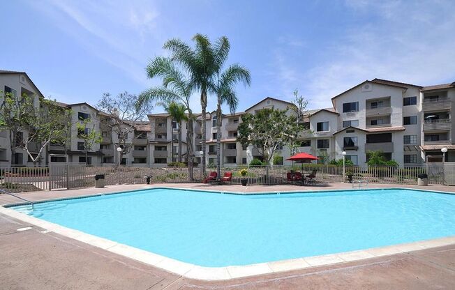 2 beds, 2 baths, 900 sqft, $2,600, Unit 415