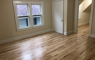 2564 N Humboldt Blvd