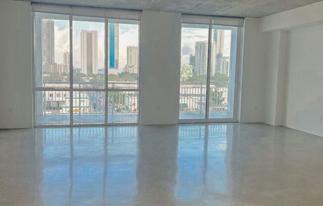 Studio, 1 bath, 962 sqft, $3,150, Unit Unit 605