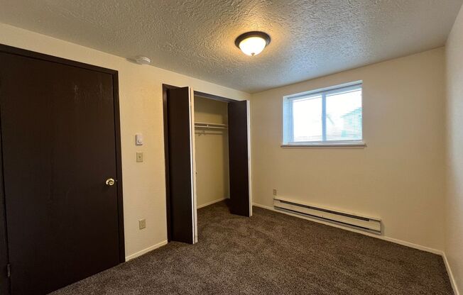 3 beds, 1 bath, $1,295, Unit 1250 Holman