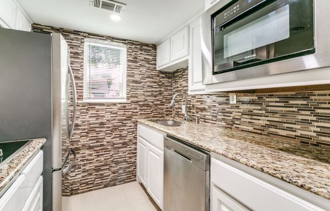 4023 N Hall St. #206