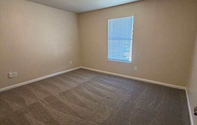 2 beds, 2 baths, 844 sqft, $1,155, Unit 216
