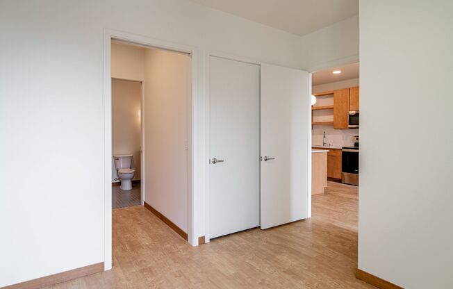 1 bed, 1 bath, 604 sqft, $1,395, Unit A406