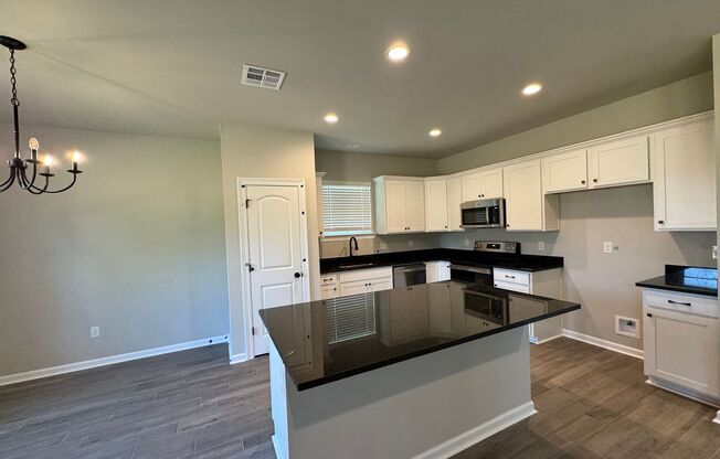 DISCOUNTED RENT FOR FIRST 6 MONTHS! Brand New Construction in Haughton!