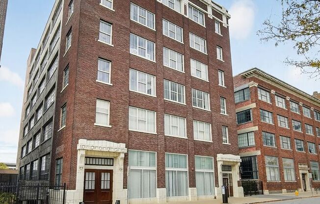 Studio, 1 bath, 610 sqft, $900, Unit 110-205