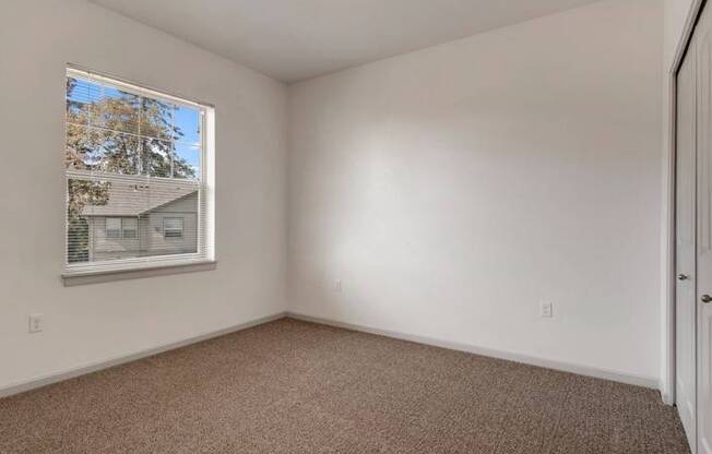 Bedroom | Tualatin Oregon Apartments | River Ridge