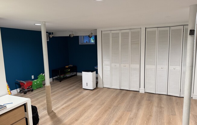 2 beds, 2.5 baths, 2,173 sqft, $5,500, Unit 5