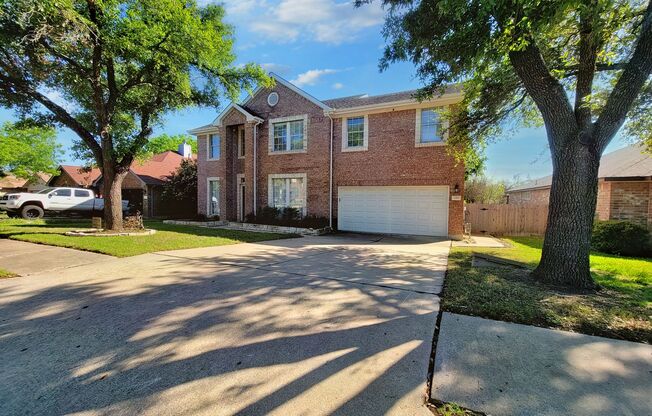 Beautiful Single Family - 4/BR 2.5/BA