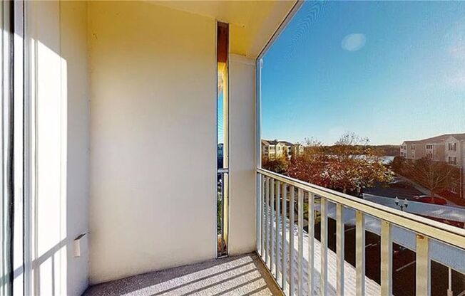 3 beds, 2 baths, $1,895, Unit UNIT 401