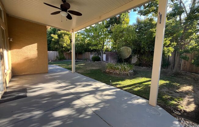 3 beds, 2.5 baths, $2,595