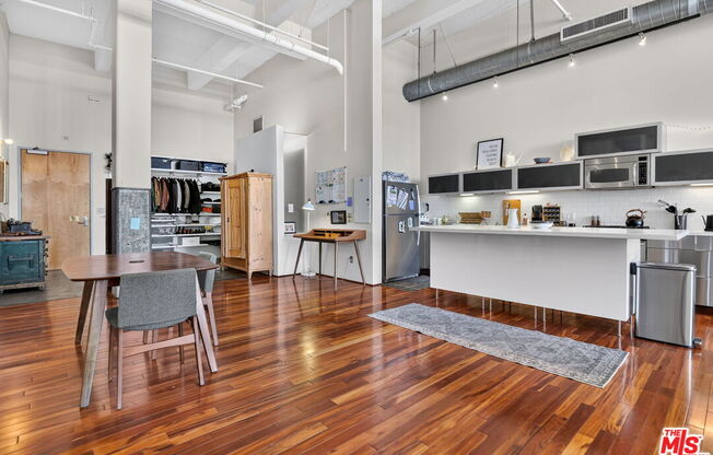 Studio, 1 bath, 1,147 sqft, $3,995, Unit 606