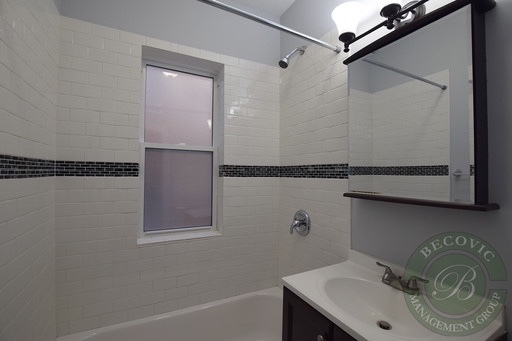 2 beds, 1 bath, 700 sqft, $2,400, Unit 1106-3rd Floor
