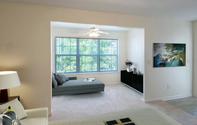 2 beds, 2 baths, 1,012 sqft, $999, Unit 2-2106