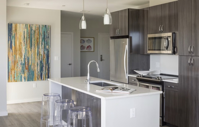 2 beds, 2 baths, $4,160, Unit 210