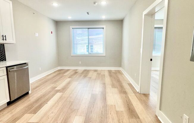 2 beds, 2 baths, 900 sqft, $1,599, Unit 306