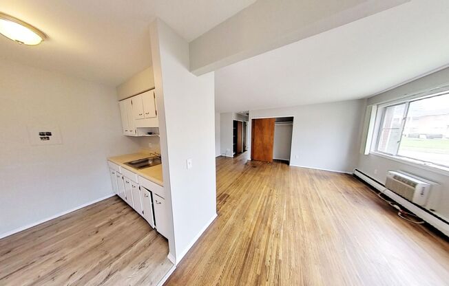 1 bed, 1 bath, 680 sqft, $1,225, Unit 146-01 Woodhill